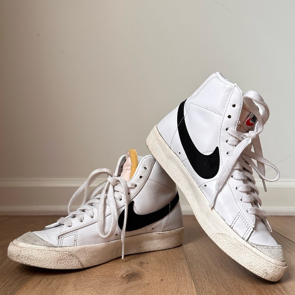 Woman’s Nike Blazer Mid '77